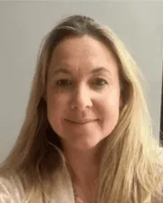 Dr-Rosie-Owen-Vet