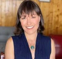Dr-Erica-McKenzie-Vet